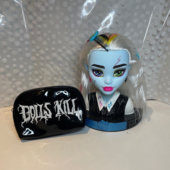 Monster High ⚡️Frankie Stein Doll Head for Hair Styling - Picture 1 of 13